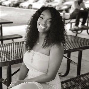 Meet your Posher, Tiffany!